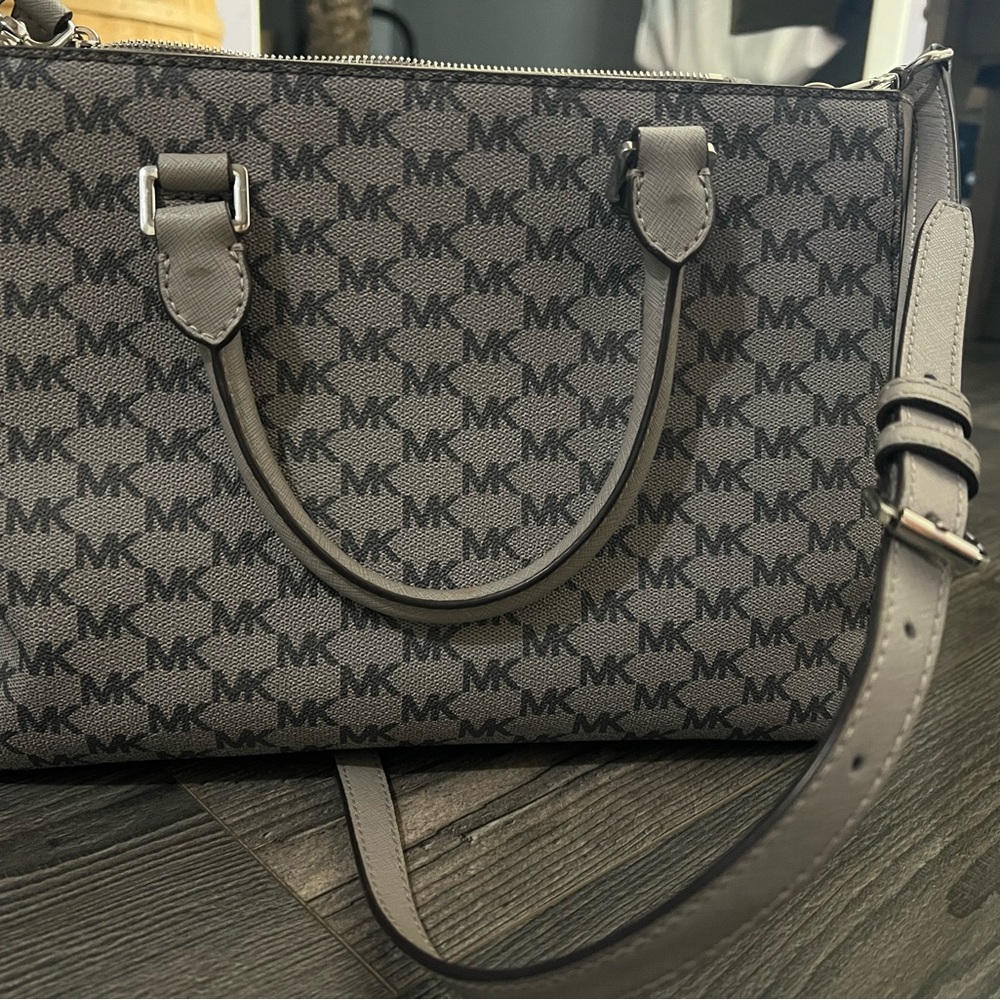 Grey Michael Kors hangbag